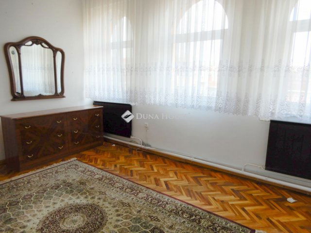Eladó családi ház, Tiszavasváriban 39.9 M Ft, 6 szobás