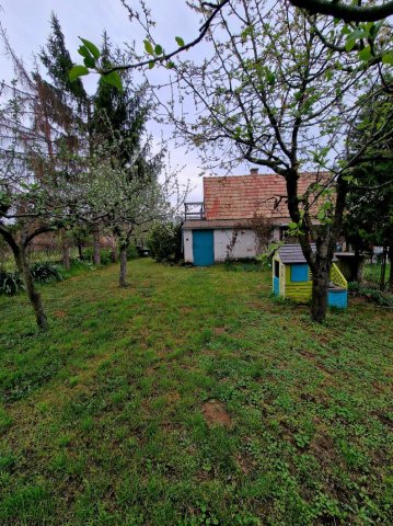 Eladó nyaraló, Oroszlányban 13 M Ft, 2 szobás