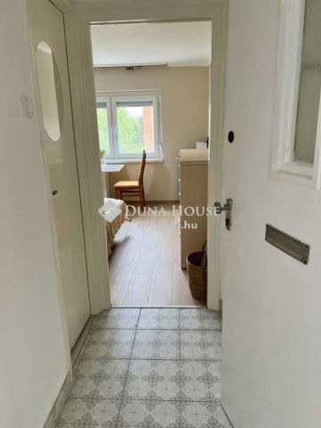 Eladó téglalakás, Harkányban 12.4 M Ft, 1 szobás