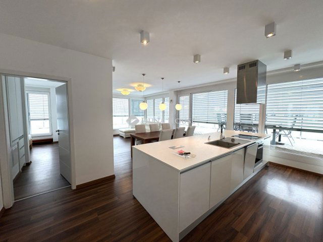 Kiadó téglalakás, albérlet, Győrött, Víztükör utcában