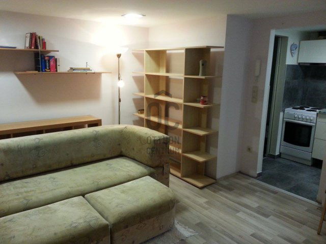 Eladó téglalakás, Budapesten, VI. kerületben, Izabella utcában