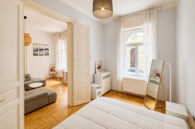 Kiadó téglalakás, albérlet, VI. kerületben, Rózsa utcában