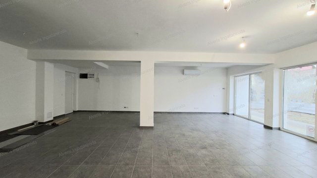 Eladó üzlethelyiség, Nyíregyházán 41.8 M Ft, 1 szobás