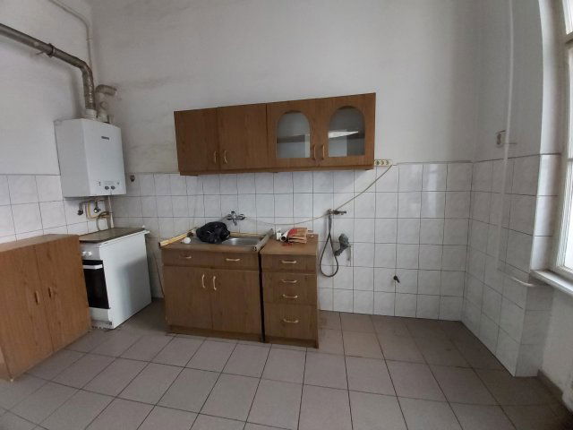 Eladó téglalakás, Budapesten, XIII. kerületben, Váci úton