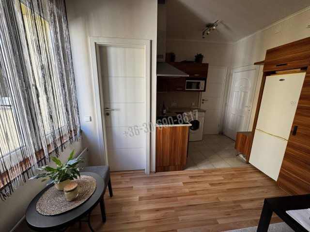 Eladó téglalakás, Budapesten, V. kerületben 69.9 M Ft