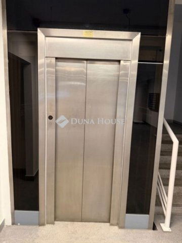 Kiadó téglalakás, albérlet, Budapesten, VI. kerületben