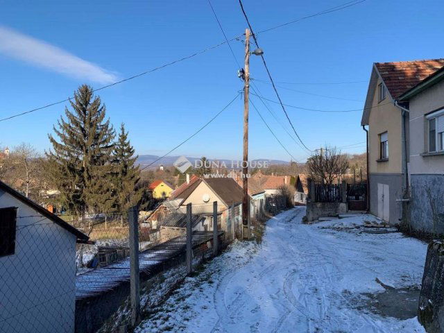 Eladó telek, Pilismaróton 7.9 M Ft / költözzbe.hu