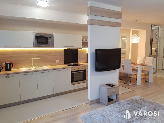 Kiadó téglalakás, albérlet, Debrecenben 390 E Ft / hó, 3 szobás