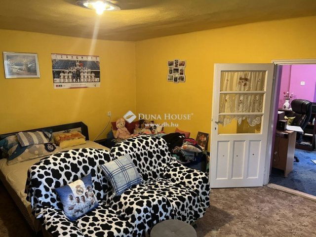 Eladó családi ház, Kiskunfélegyházán 25.5 M Ft, 3 szobás