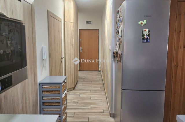 Eladó téglalakás, Pécsett, Vadász utcában 69.9 M Ft, 3 szobás