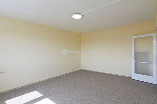 Kiadó panellakás, albérlet, Kecskeméten 120 E Ft / hó, 1 szobás