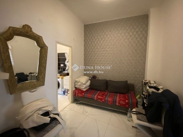 Eladó családi ház, Budapesten, XVI. kerületben 67.9 M Ft