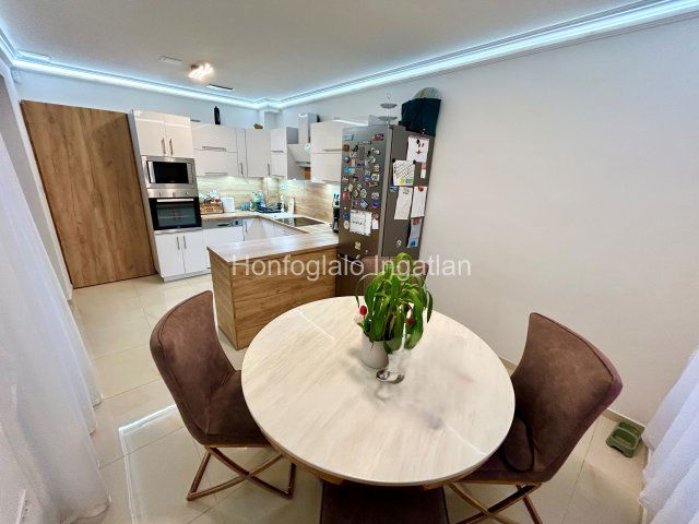 Eladó családi ház, Nyíregyházán 91 M Ft, 5 szobás