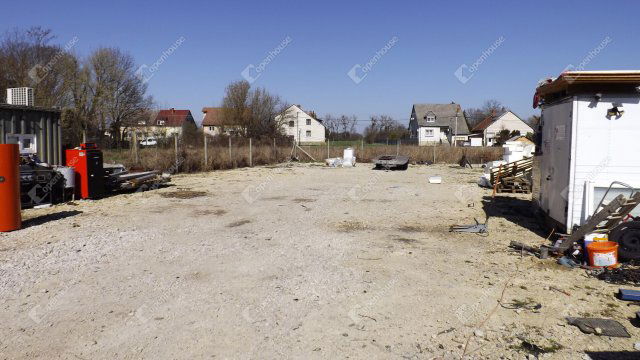 Eladó telek, Pápán 4.7 M Ft / költözzbe.hu