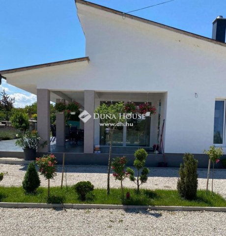Eladó családi ház, Enyingen 105 M Ft, 5 szobás
