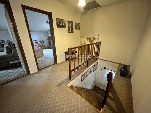 Eladó családi ház, Budapesten, IV. kerületben 143.5 M Ft