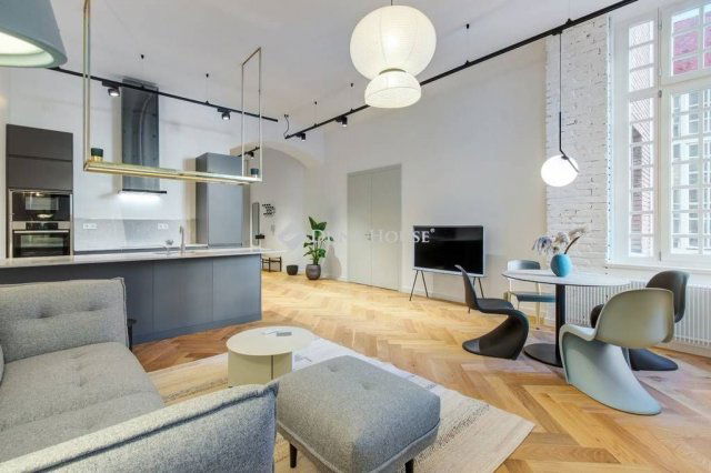 Kiadó téglalakás, albérlet, Budapesten, VI. kerületben