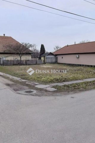 Eladó telek, Pilisen, Dózsa György úton 19.5 M Ft