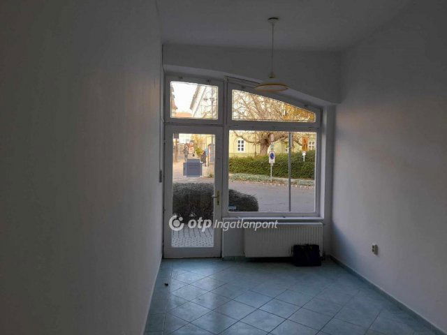 Eladó üzlethelyiség, Kaposváron 17.5 M Ft / költözzbe.hu