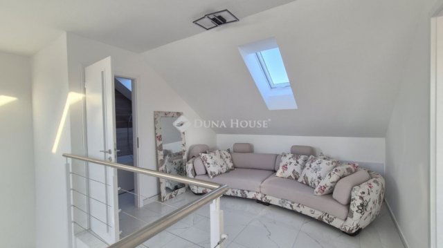 Eladó ikerház, Ballószögön 105 M Ft, 5 szobás