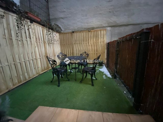 Eladó téglalakás, Budapesten, IX. kerületben 43.5 M Ft, 1 szobás