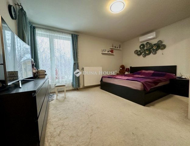 Eladó családi ház, Budapesten, XVIII. kerületben 200 M Ft