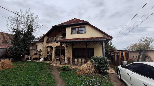 Eladó családi ház, Gödön 199 M Ft, 6 szobás