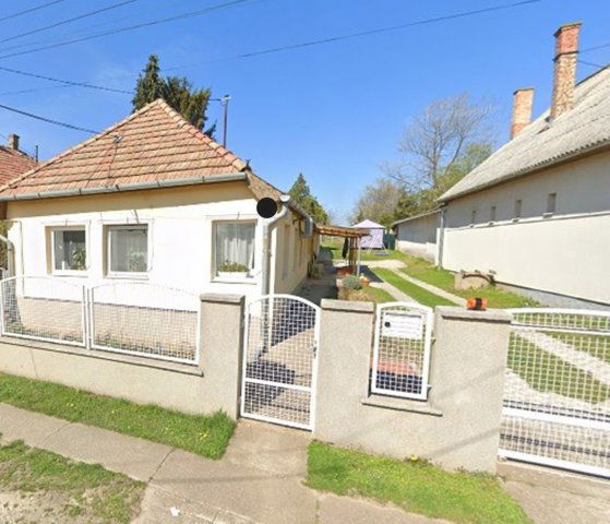 Eladó családi ház, Úrin 30 M Ft, 2 szobás