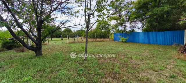 Eladó családi ház, Újszászon 15.9 M Ft, 3 szobás