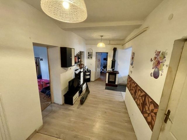 Eladó családi ház, Dunaharasztin 70 M Ft, 5 szobás
