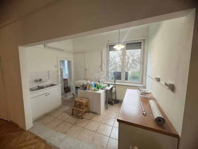 Kiadó téglalakás, albérlet, XI. kerületben, Budaörsi úton