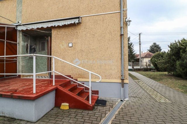 Eladó ikerház, Gödön 90 M Ft, 3 szobás / költözzbe.hu