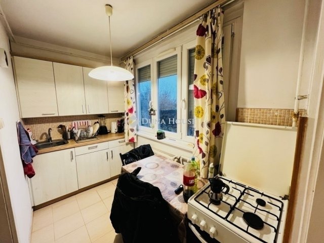 Eladó panellakás, Budapesten, XIV. kerületben 62.5 M Ft, 2 szobás