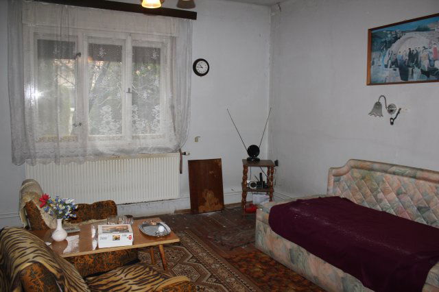 Eladó családi ház, Csornán 39.99 M Ft, 2 szobás