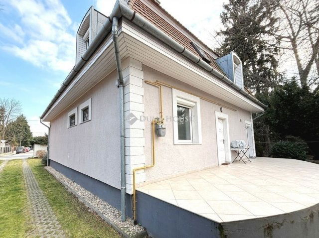 Eladó családi ház, Budapesten, III. kerületben 198.12 M Ft