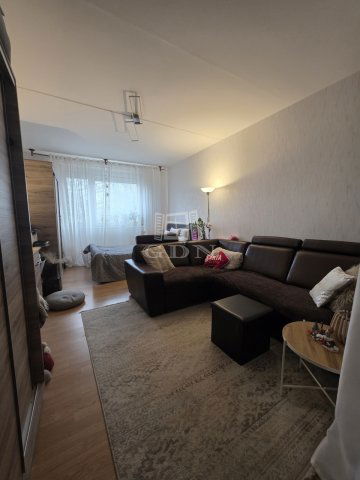 Eladó panellakás, Veszprémben 54.5 M Ft, 2 szobás