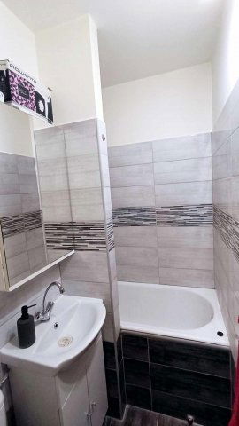 Eladó téglalakás, Zalaegerszegen 28 M Ft, 1+1 szobás