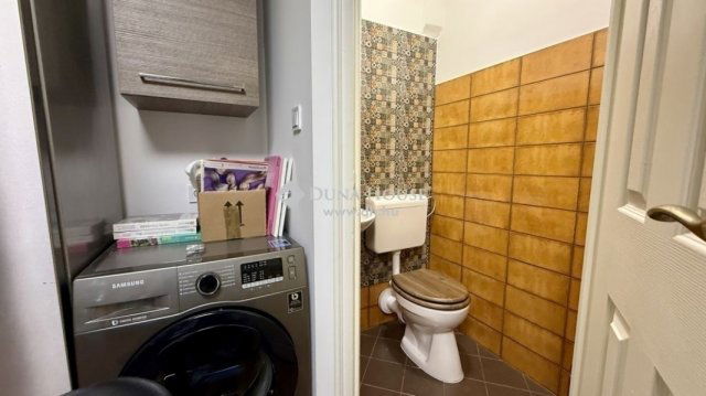 Eladó családi ház, Budapesten, XVI. kerületben 92.5 M Ft