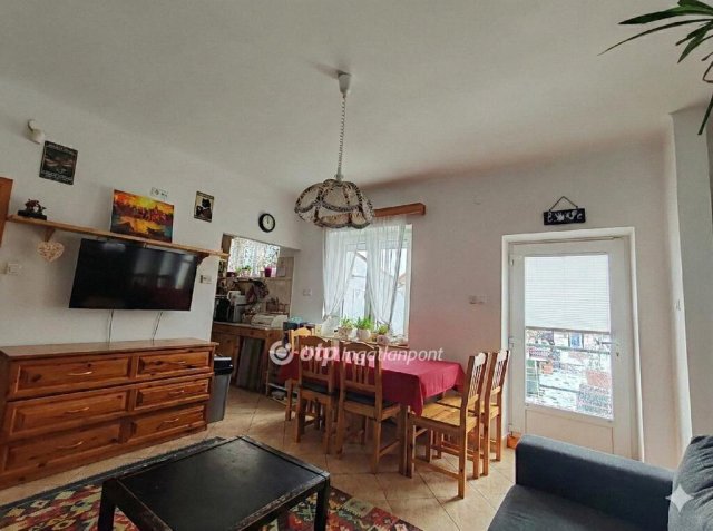 Eladó családi ház, Egerben 90 M Ft, 5 szobás