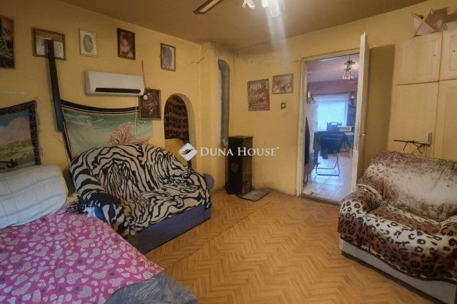 Eladó családi ház, Pándon 34 M Ft, 5 szobás