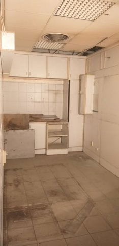 Eladó üzlethelyiség, Budapesten, VII. kerületben, Thököly úton