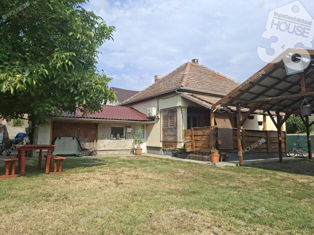 Eladó családi ház, Tiszaalpáron 39 M Ft, 2 szobás