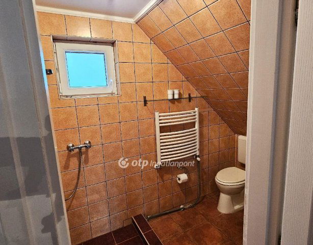 Eladó családi ház, Velencén 165 M Ft, 5 szobás