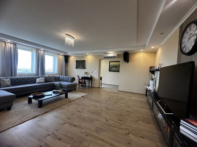 Eladó családi ház, Alsópáhokon 450 M Ft, 3+1 szobás