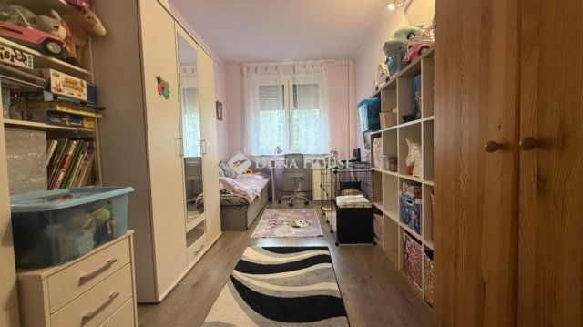 Eladó panellakás, Szombathelyen 49.9 M Ft, 3 szobás