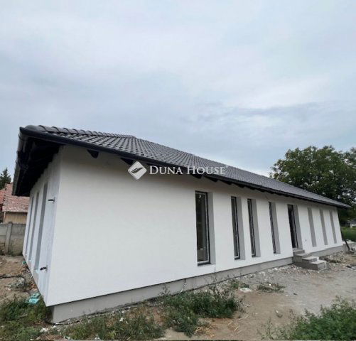 Eladó családi ház, Pilisen 90 M Ft, 4 szobás