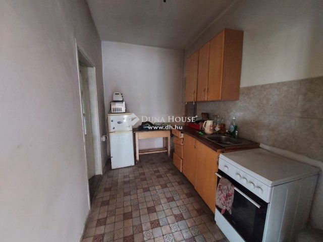 Eladó családi ház, Monoron 69.9 M Ft, 6 szobás