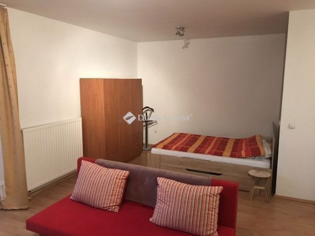 Eladó téglalakás, Budapesten, IX. kerületben 71 M Ft, 1 szobás