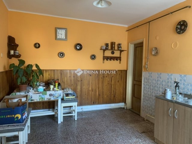 Eladó családi ház, Nován 20.9 M Ft, 3 szobás