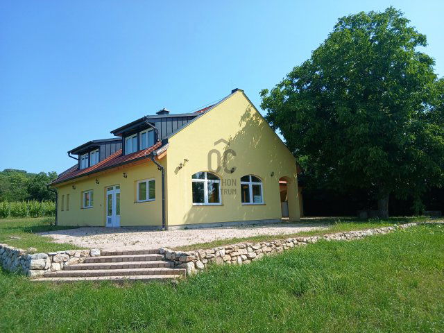 Eladó ipari ingatlan, Siklóson 120 M Ft / költözzbe.hu